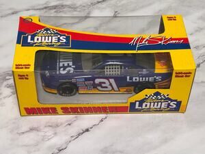 1997 Action Team Lowe's Racing Mike Skinner 31 NASCAR Diecast Car | 1:24 Scale